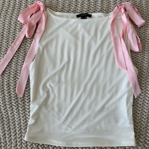 Sleeveless Satin Bow top - Picture 2 of 3